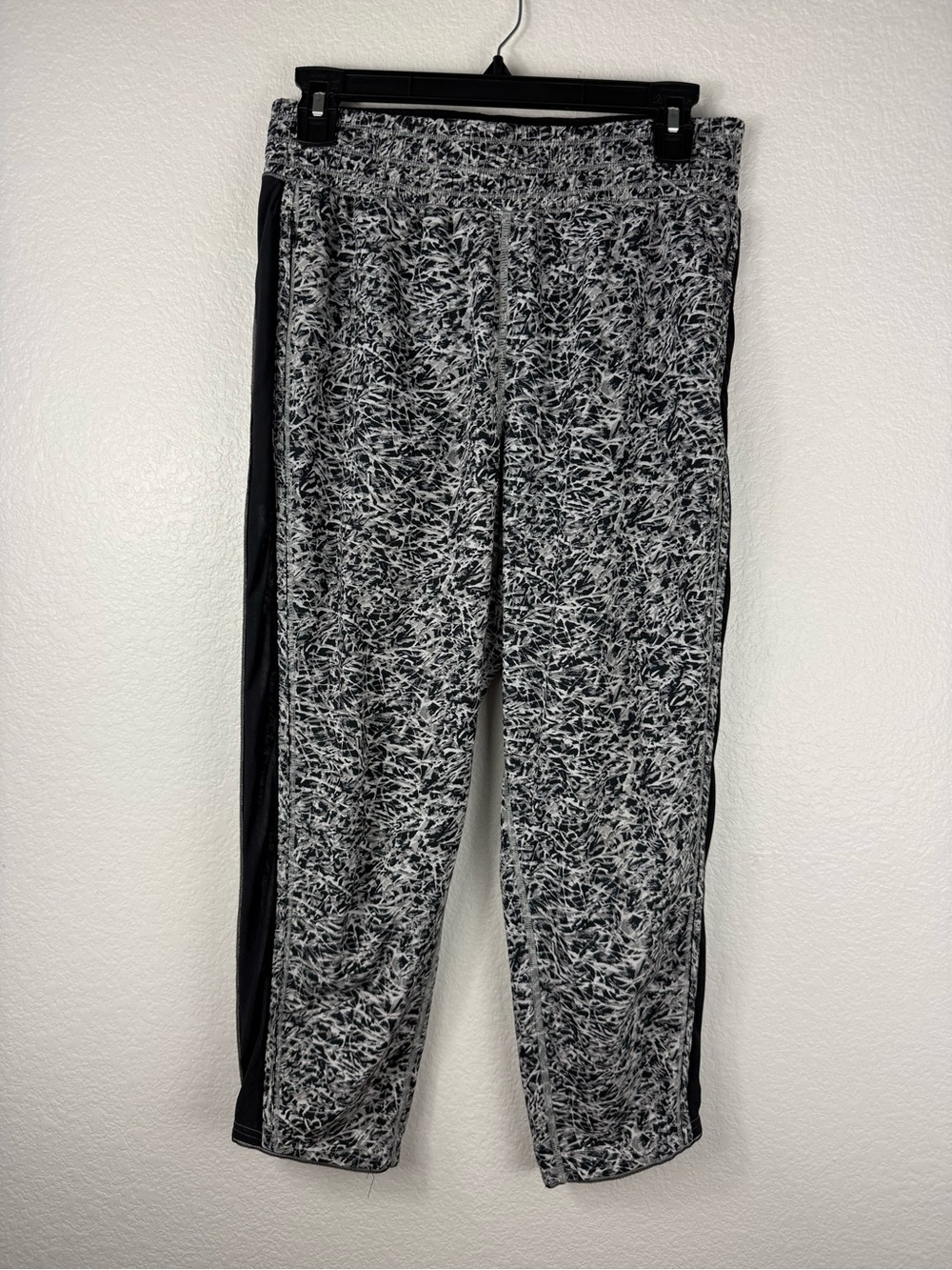 LULULEMON For Love Crop Women's Pants Size 6